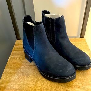 NWT Bos. & Co. Suede Boots. Waterproof
